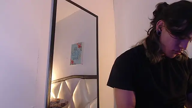 Snapshot of AlbertBernal69 chatting on November 22, 2025, 4:11 am AlbertBernal69 online show from November 22, 2025, 4:11 am