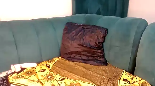 judyshinel20 online show from March 19, 2025, 7:49 pm