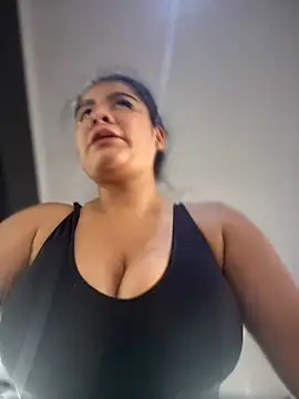 Snapshot of Insane_Issa chatting on January 20, 2025, 2:57 pm Insane Issa online show from January 20, 2025, 2:57 pm