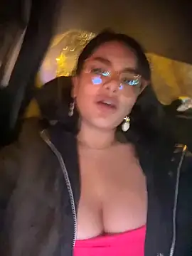 Snapshot of Insane_Issa chatting on January 23, 2025, 12:35 am Insane Issa online show from January 23, 2025, 12:35 am