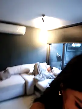 Snapshot of Insane_Issa chatting on September 21, 2025, 10:11 pm Insane Issa online show from September 21, 2025, 10:11 pm