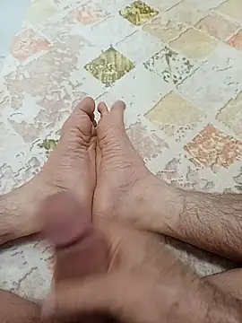 Snapshot of Hardapple01 chatting on January 12, 2025, 3:28 am Hardapple01 online show from January 12, 2025, 3:28 am