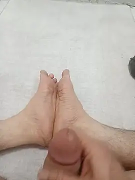 Snapshot of Hardapple01 chatting on February 28, 2025, 9:15 am Hardapple01 online show from February 28, 2025, 9:15 am