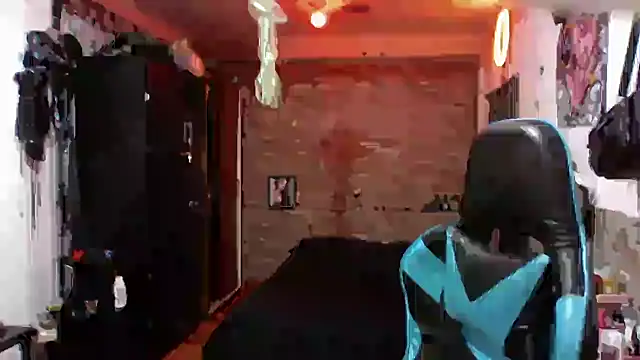 AngelaQueen  online show from November 25, 2025, 6:19 pm