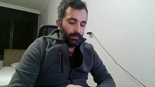 Snapshot of tgltplsr chatting on January 15, 2025, 1:02 am tgltplsr online show from January 15, 2025, 1:02 am