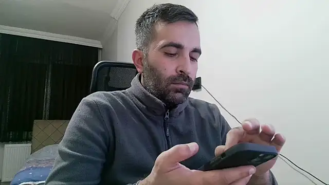 Snapshot of tgltplsr chatting on January 18, 2025, 11:22 pm tgltplsr online show from January 18, 2025, 11:22 pm