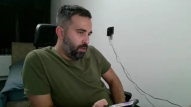 Snapshot of tgltplsr chatting on October 11, 2025, 6:28 pm tgltplsr online show from October 11, 2025, 6:28 pm
