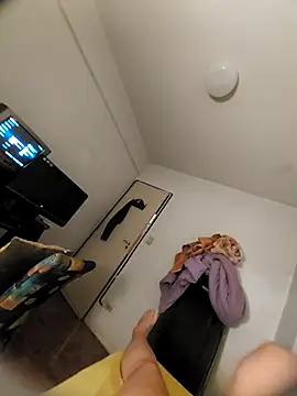 Snapshot of hotbiabrazil chatting on December 15, 2025, 3:11 am hotbiabrazil online show from December 15, 2025, 3:11 am