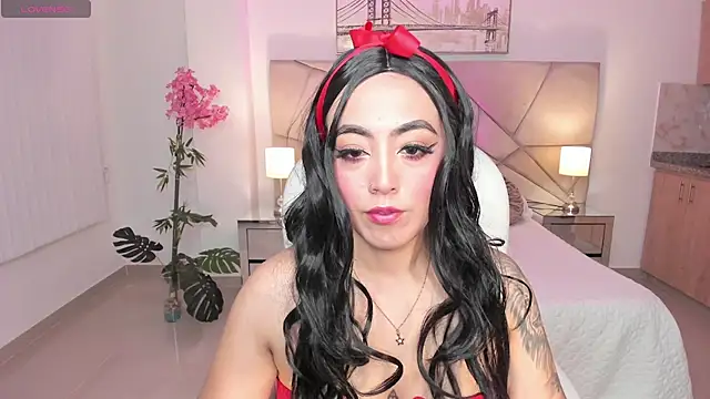 Snapshot of kim_thompson_1 chatting on December 1, 2025, 11:04 am kim thompson 1 online show from December 1, 2025, 11:04 am