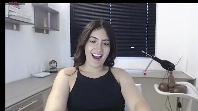 Snapshot of MIYESSI chatting on February 13, 2025, 7:52 pm MIYESSI online show from February 13, 2025, 7:52 pm