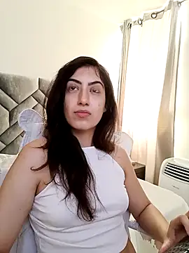 Snapshot of MIYESSI chatting on November 30, 2025, 5:17 pm MIYESSI online show from November 30, 2025, 5:17 pm