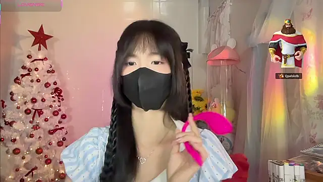 Snapshot of Your-Sunshine chatting on December 5, 2025, 3:30 pm Your-Sunshine online show from December 5, 2025, 3:30 pm