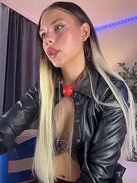 Snapshot of KittyKatyDream chatting on January 11, 2025, 7:16 pm KittyKatyDream online show from January 11, 2025, 7:16 pm