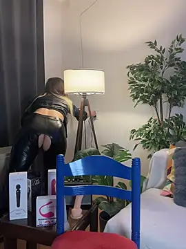 Snapshot of KittyKatyDream chatting on March 1, 2025, 6:32 pm KittyKatyDream online show from March 1, 2025, 6:32 pm