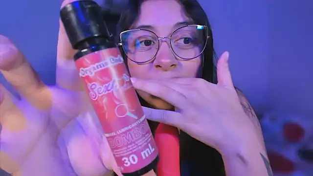 Soysofiarodrigu online show from March 4, 2025, 10:27 pm