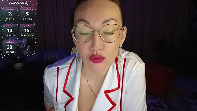 Snapshot of LybovNTV chatting on March 10, 2025, 7:40 pm LybovNTV online show from March 10, 2025, 7:40 pm