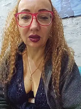 Snapshot of LybovNTV chatting on November 8, 2025, 3:50 am LybovNTV online show from November 8, 2025, 3:50 am