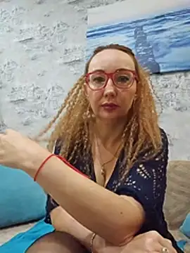 Snapshot of LybovNTV chatting on November 16, 2025, 2:00 pm LybovNTV online show from November 16, 2025, 2:00 pm