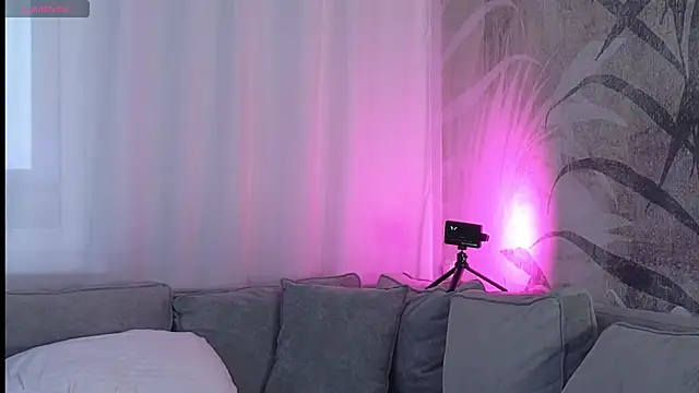 Snapshot of lily__foster chatting on December 6, 2024, 5:53 am lily foster online show from December 6, 2024, 5:53 am