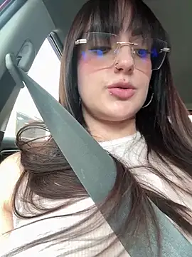 Megan lu2 online show from January 16, 2025, 9:40 pm