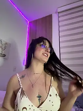 Megan lu2 online show from February 8, 2025, 10:07 am