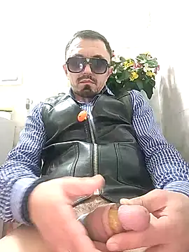 Snapshot of erbod_Johnny chatting on October 1, 2025, 8:48 pm erbod Johnny online show from October 1, 2025, 8:48 pm