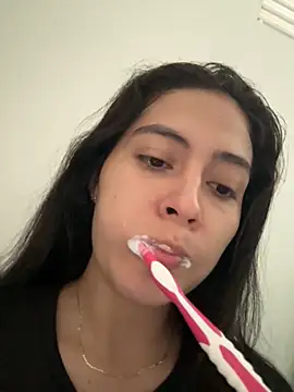 Sophie  Foxxx online show from October 24, 2025, 3:30 pm