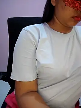 Snapshot of Rose_Olivia chatting on September 14, 2025, 3:55 pm Rose Olivia online show from September 14, 2025, 3:55 pm