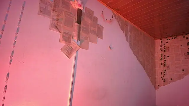 kisstarxxx online show from September 10, 2025, 3:06 am