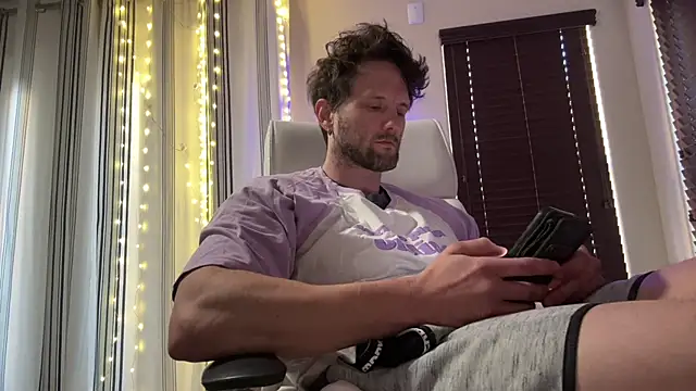 alexmannd online show from October 5, 2025, 3:10 pm