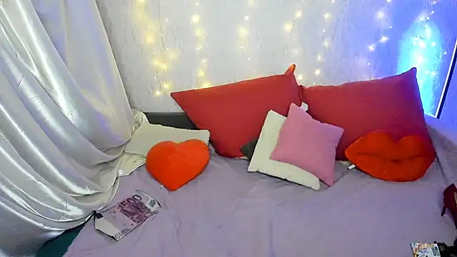 Snapshot of LILU_MS chatting on January 25, 2025, 2:36 pm LILU MS online show from January 25, 2025, 2:36 pm