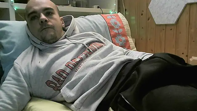 Snapshot of ItalianVinDiesel chatting on November 2, 2025, 6:38 am ItalianVinDiesel online show from November 2, 2025, 6:38 am