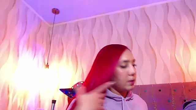 Snapshot of IsabelaLatina chatting on October 25, 2025, 8:36 pm IsabelaLatina online show from October 25, 2025, 8:36 pm