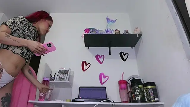 Snapshot of ari_sexy1 chatting on October 10, 2025, 2:43 am ari sexy1 online show from October 10, 2025, 2:43 am