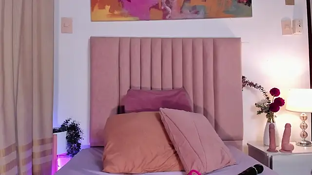 NoraDasilva online show from September 16, 2025, 1:39 am