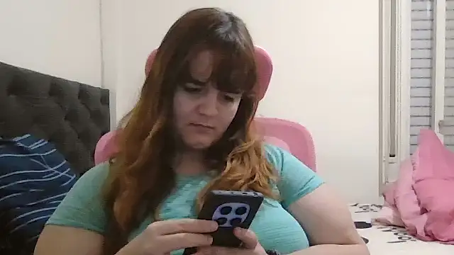 Snapshot of Bombon_ok chatting on December 3, 2025, 1:24 am Bombon ok online show from December 3, 2025, 1:24 am