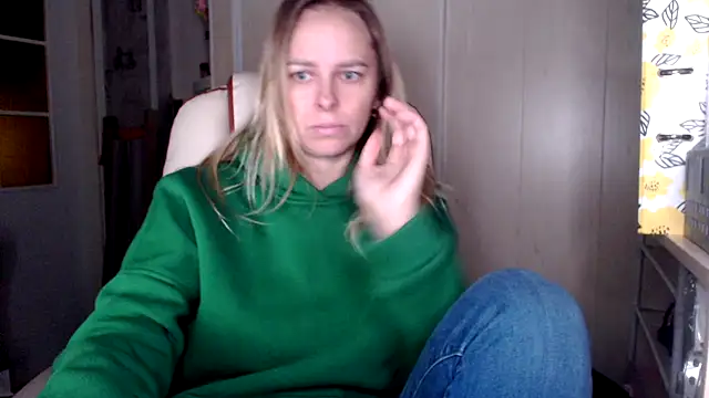 Snapshot of las_sweet chatting on October 24, 2025, 7:05 am las sweet online show from October 24, 2025, 7:05 am