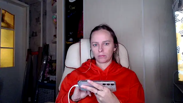 Snapshot of las_sweet chatting on November 11, 2025, 10:26 am las sweet online show from November 11, 2025, 10:26 am