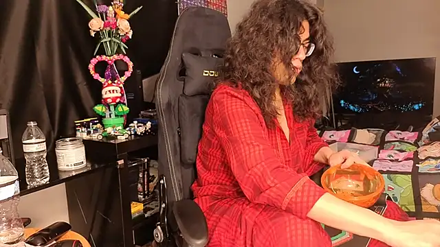 ShinyCherub online show from February 11, 2025, 3:18 am