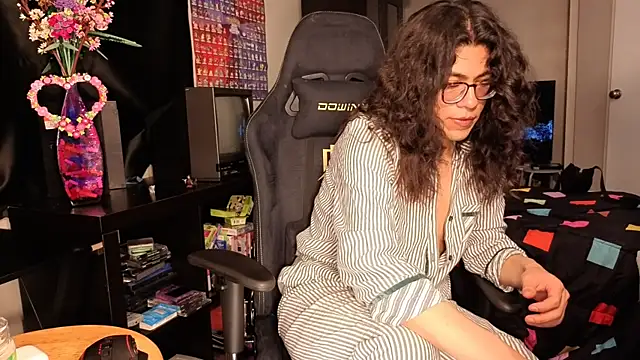 ShinyCherub online show from March 18, 2025, 1:00 am