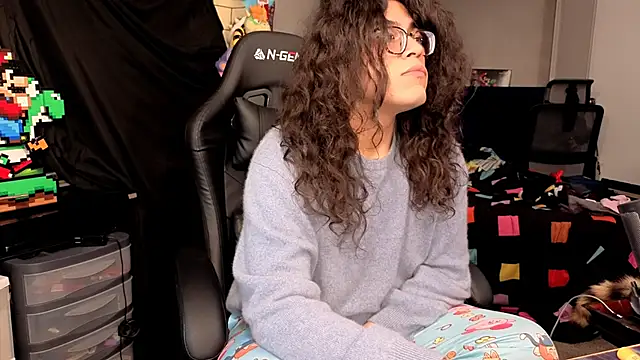 ShinyCherub online show from November 13, 2025, 2:32 am