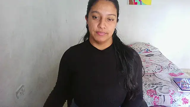 almaswan1 online show from February 12, 2025, 2:21 pm