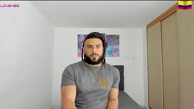 Snapshot of Louis_marley__ chatting on December 18, 2024, 8:57 pm Louis marley online show from December 18, 2024, 8:57 pm
