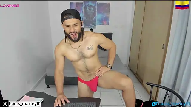 Snapshot of Louis_marley__ chatting on February 20, 2025, 4:18 am Louis marley online show from February 20, 2025, 4:18 am