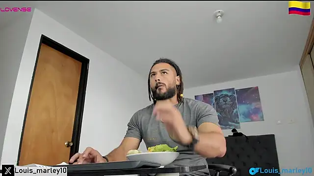 Snapshot of Louis_marley__ chatting on February 26, 2025, 10:09 pm Louis marley online show from February 26, 2025, 10:09 pm