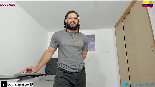 Snapshot of Louis_marley__ chatting on September 21, 2025, 4:14 am Louis marley online show from September 21, 2025, 4:14 am