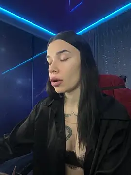 Queen of pain online show from November 30, 2025, 5:33 am