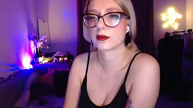 welliza online show from December 5, 2025, 3:26 am