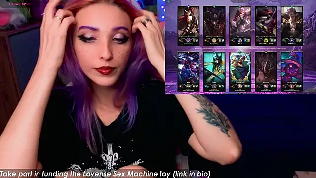 Snapshot of Violet_Noir chatting on September 10, 2025, 5:13 pm Violet Noir online show from September 10, 2025, 5:13 pm