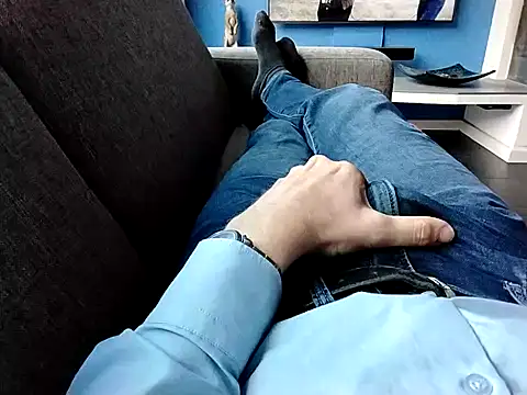 jk1981jk online show from March 16, 2025, 4:12 pm